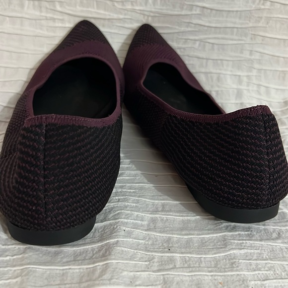 ALFANI Women's Burgundy Flats size 7w - Picture 6 of 10